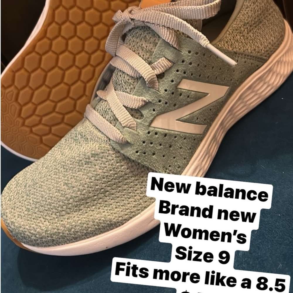 New Balance Women's Athletic Shoes - Light Green and White